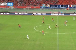泰山后防玩火啊！杨瑞琦后场失误，谢文能极限回防解围