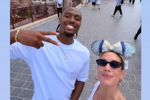 全网热议！马克西中国行，美女助理合影引发球迷狂欢