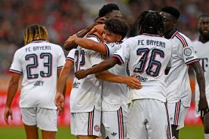 战报：拜仁4-2海登海姆，穆西亚拉替补8分钟连场晕倒
