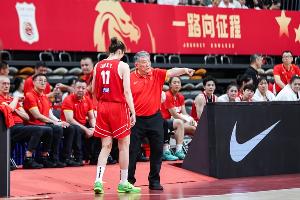 女篮世界杯：李缘、王思雨伤停，李月汝护照遗失，中国女篮面临挑战，数据解析阵容困境