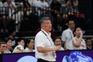 狂飙！中国女篮外线逆袭，热身赛三连胜逆袭尼日利亚！