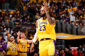 詹姆斯一骑绝尘，KD紧随其后？NBA小前锋TOP20引发热议