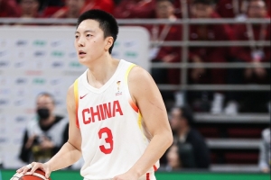 争议判罚成转折？中国男篮与乌拉圭激战引热议