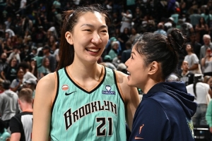 攻防转换制胜！李月汝凭借高效战术布局解锁WNBA生涯500分