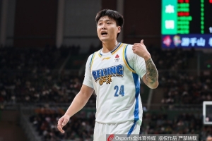 狂飙！赵睿10号球衣再战CBA，北京男篮历史新篇章