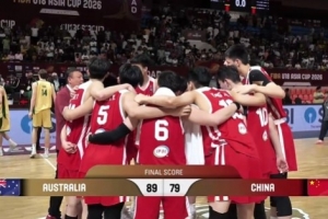 全网热议！中国U18男篮篮板战惨遭压制，球迷直言：实力差距明显！