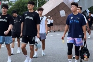 这一战将改写赛季格局？广州龙狮男篮胜利背后的深远影响