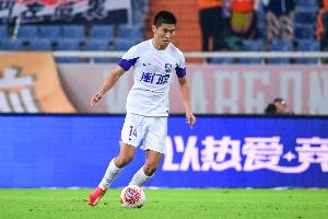 战报：津门虎0-0武汉三镇，黄嘉辉发烧未言