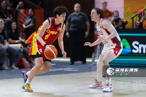 顶住压力！中国女篮逆境爆发，顽强意志闪耀赛场
