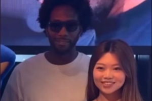 狂飙！伦纳德香港行笑颜如花，球迷互动掀高潮
