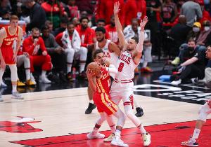 拉文数据闪耀！场均27分8板助国王拒绝巨星级交易