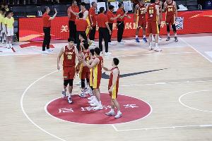 战报：中国男篮客场挑战卡塔尔，裁判阵容揭晓