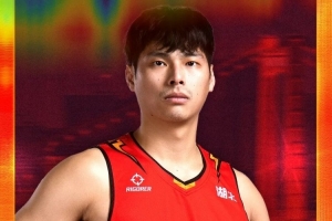 逆境破茧！王晓明续约荆楚男篮，再战NBL赛场展顽强意志