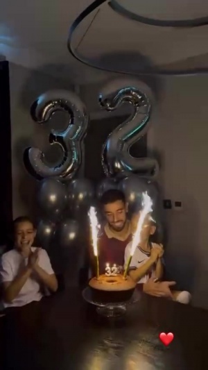 战报：B费32岁生日获金球提名