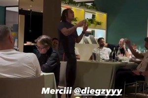 阿莫林笑的很开心啊！拉比奥分享莫雷拉的入队表演！