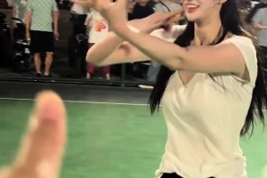 定位在哪？也想和美女切磋一下！