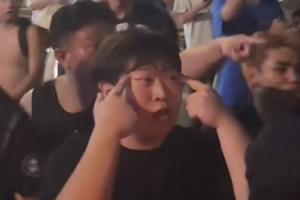 顶住压力！三镇球员赛后展现坚韧之心