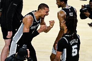 顶住质疑！NBA双人组文班&卡斯尔逆风破茧