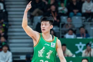 全网热议！王岚嵚回归山东，球迷期待家乡英雄再战CBA