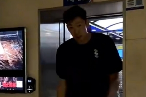 全网热议！周琦日常生活视频引发球迷沸腾，网友：这可是条‘命’啊！