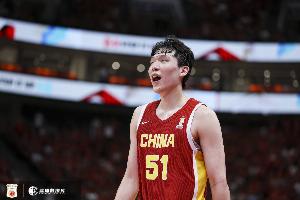 强强对决，杨瀚森与芬德伯克的对位之战！