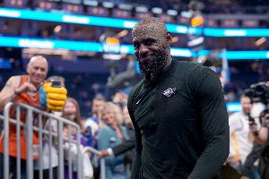 强强对决！巴克利与埃迪·约翰逊在NBA胜冠之辩中各执一词
