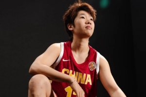 狂飙！陈玉婕领衔，中国女篮队长再掀风云！