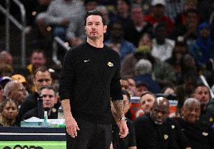 狂飙！雷迪克旧主助力，湖人新篇章揭幕战