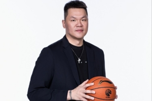 强强对决，朱芳雨时代与荣誉顾问时代：广东男篮的传承与变迁