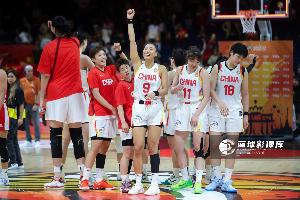 争议判罚引热议：中国女篮与意大利激战，出线形势堪忧