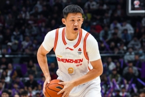 21赛季周鹏回归宏远！赛季里程碑数据揭示融合之路