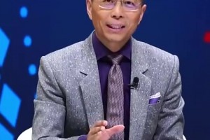 去年俊哥：看完比赛，曼联应该庆幸没有花一亿买巴莱巴