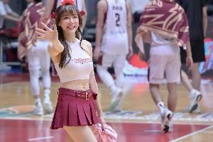 战报：宝岛啦啦队芮儿晒热舞视频
