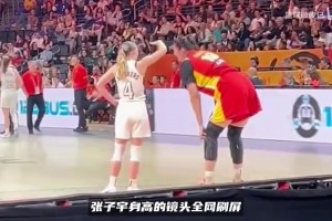 张子宇2米26超NBA第一梯队！美国后卫抬手比身高，差距离谱