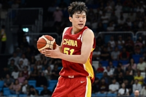 攻防转换成关键！杨瀚森如何凭高效转换锁定胜局