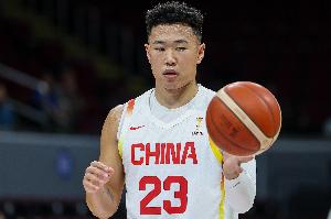 男篮热身赛巅峰对决：中国男篮与新西兰男篮交火，核心对决暗流涌动
