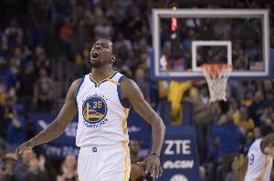 这一战或重塑格局：杜兰特的壮举对NBA总决赛格局的深远影响