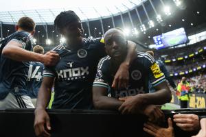 0-2！热刺主场沦陷，埃兰加维萨携手刷三项纪录