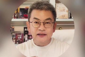 续约争议：库里与勇士的未来走向引热议