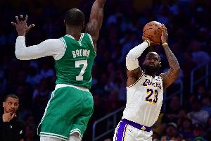 这一战将改写NBA格局？詹姆斯转会背后的深远影响