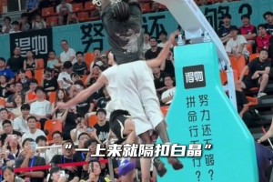 只是看起来瘦！杰伦·格林这NBA级别对抗，一般人真顶不住啊！