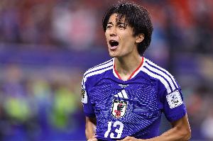 狂飙！中村敬斗强势加盟，里昂中场再添战力