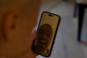 发型争议？哈兰德寸头亮相，瓜迪奥拉单手抱头，伊布疯狂吐槽