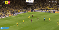 战报：拜仁1-0领先多特