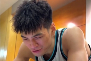 争议判罚成转折？广工与清华“宿敌”大战引发热议