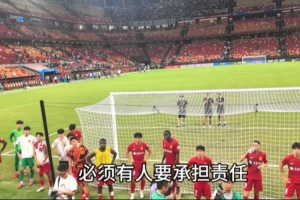 攻防转换决定胜负！铜梁龙如何凭借精妙布局逆转颓势