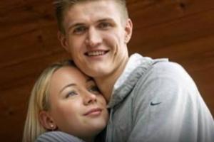 炸裂！基里连科夫妻年度额度揭秘，NBA夫妻档玩转情感大冒险