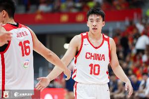 16天激战！中国男篮14将集结，胡金秋等力挽狂澜，数据狂飙三项纪录