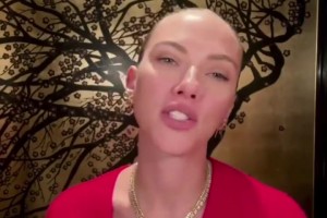 如今41岁的寡姐也略显老态，KD应该不会再想喝她洗澡水吧