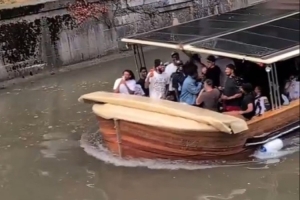 顶住压力！湖人众将逆境中展现顽强意志